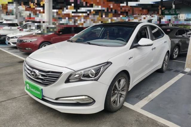Ojetý Hyundai Mistra 2016 1.6T Automatic Flagship TOP Model