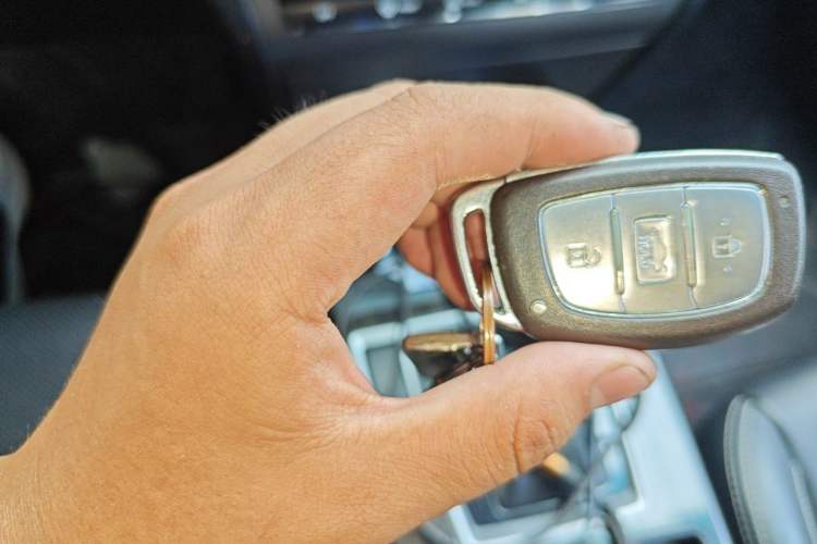 Used Hyundai Mistra 2016 1.6T Automatic Smart GLS Vehicle Key