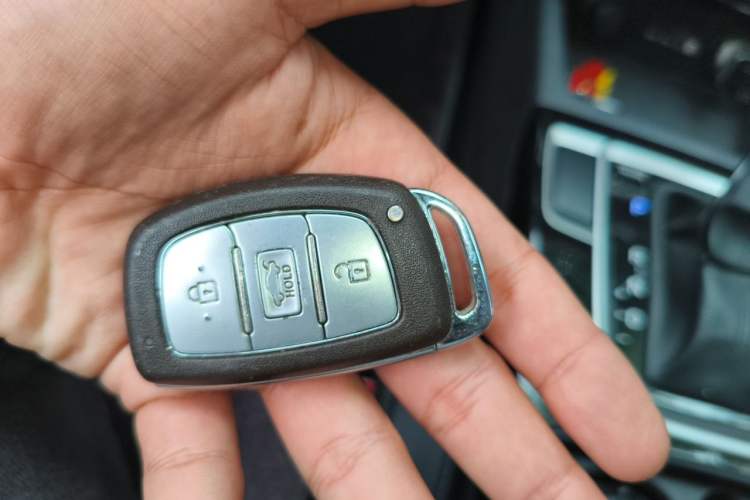 Used Hyundai Mistra 2016 1.8L Automatic Smart GLS Vehicle Key
