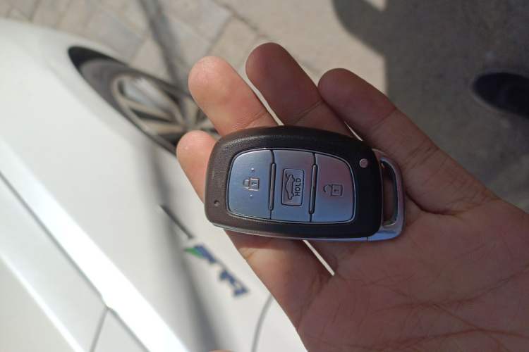 Used Hyundai Mistra 2016 1.8L Automatic Deluxe DLX Model Vehicle Key