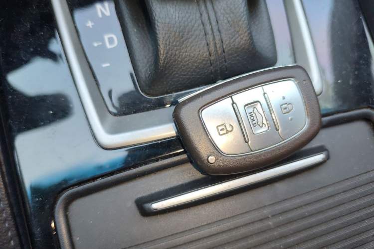 Used Hyundai Mistra 2016 1.8L Automatic Smart GLS Vehicle Key
