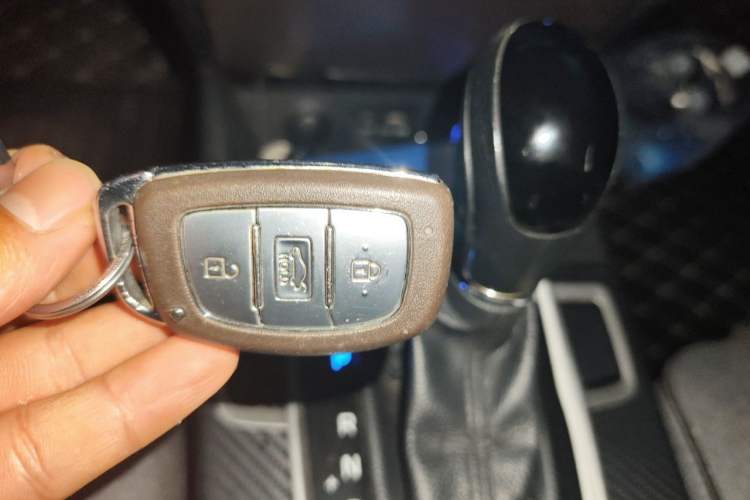 Used Hyundai Mistra 2016 1.8L Automatic Smart GLS Vehicle Key
