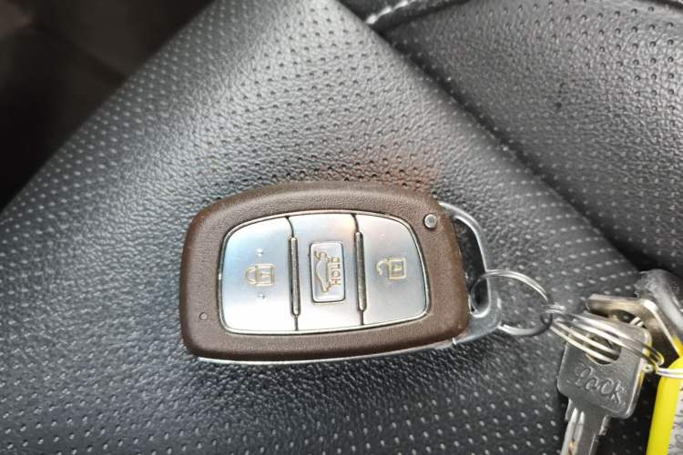Used Hyundai Mistra 2016 1.6T Automatic Flagship TOP Model Vehicle Key