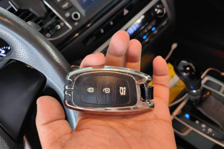 Used Hyundai Mistra 2016 1.8L Automatic Smart GLS Vehicle Key