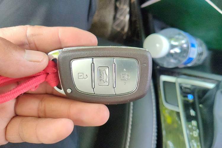 Used Hyundai Mistra 2016 1.6T Automatic Smart GLS Vehicle Key