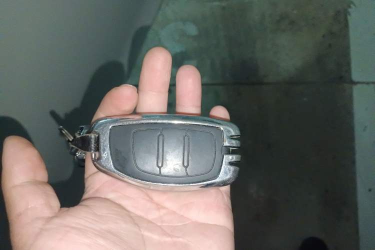 Used Hyundai Mistra 2016 1.6T Automatic Smart GLS Vehicle Key