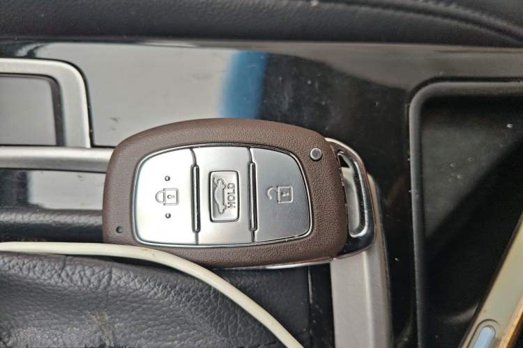 Used Hyundai Mistra 2016 1.8L Automatic Smart GLS Vehicle Key