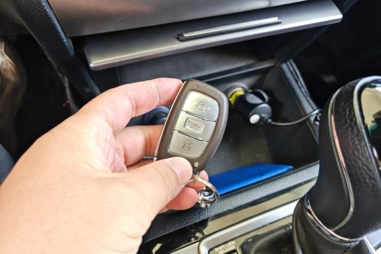 Used Hyundai Mistra 2016 1.8L Automatic Smart GLS Vehicle Key