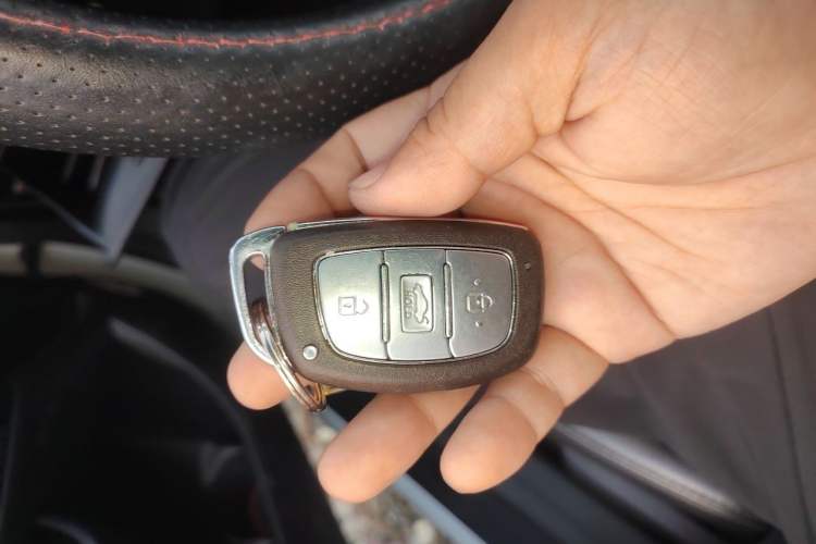 Used Hyundai Mistra 2016 1.8L Automatic Smart GLS Vehicle Key