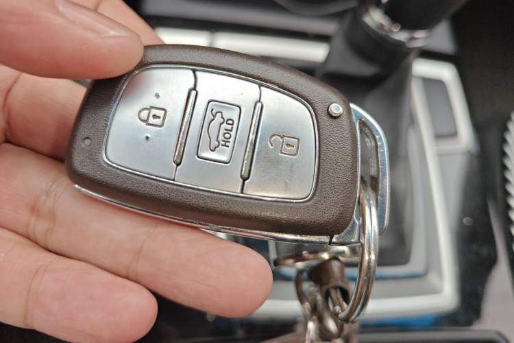 Used Hyundai Mistra 2016 1.8L Automatic Smart GLS Vehicle Key