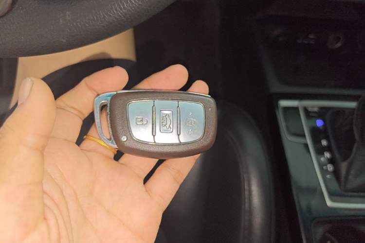 Used Hyundai Mistra 2016 1.8L Automatic Smart GLS Vehicle Key