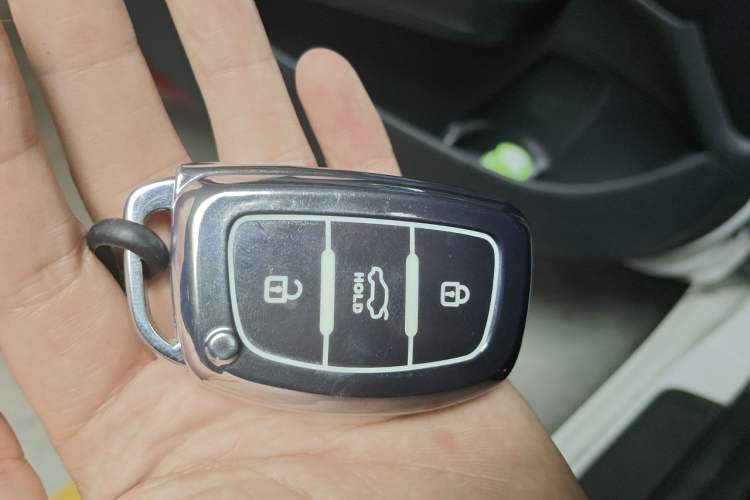Used Hyundai Mistra 2016 1.6T Automatic Smart GLS Vehicle Key