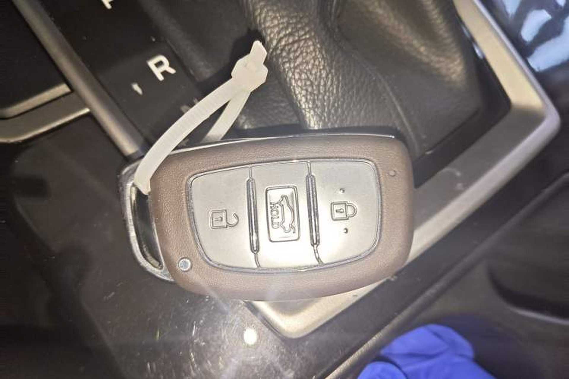 Used Hyundai Mistra 2016 1.8L Automatic Smart GLS Vehicle Key
