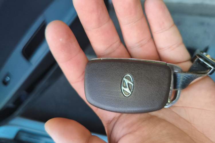 Used Hyundai Mistra 2016 1.8L Automatic Smart GLS Vehicle Key