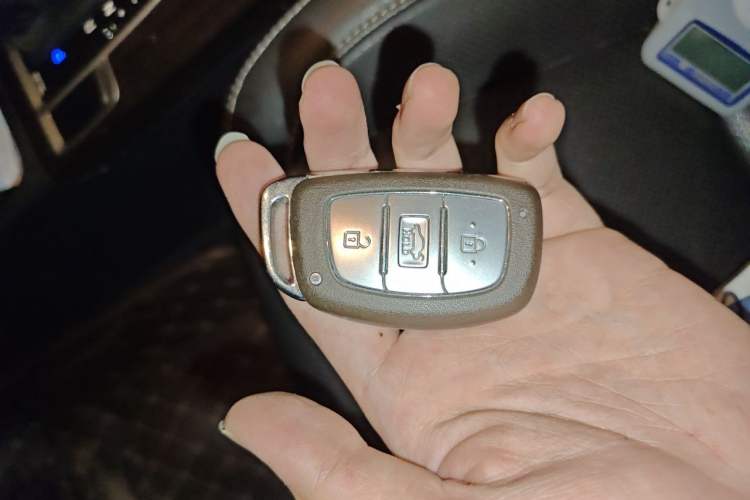 Used Hyundai Mistra 2016 1.6T Automatic Smart GLS Vehicle Key