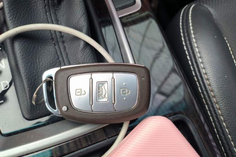 Used Hyundai Mistra 2016 1.6T Automatic Smart GLS Vehicle Key