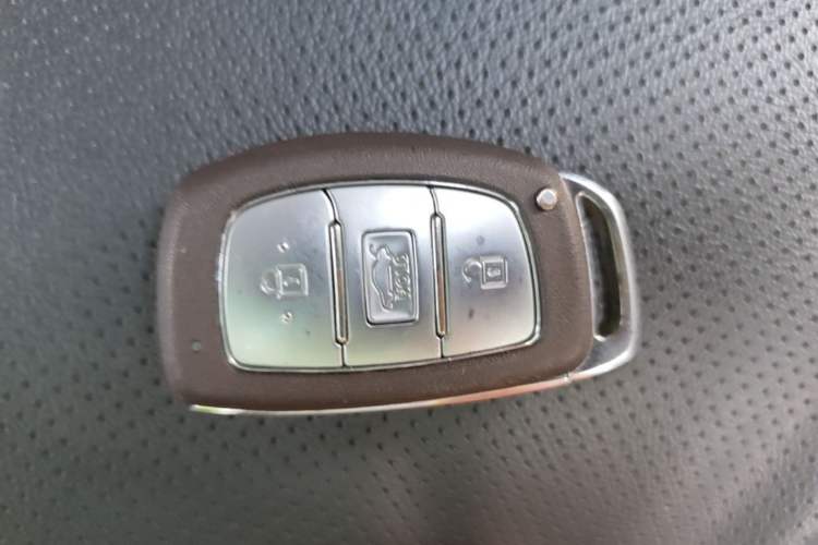Used Hyundai Mistra 2016 1.6T Automatic Smart GLS Vehicle Key
