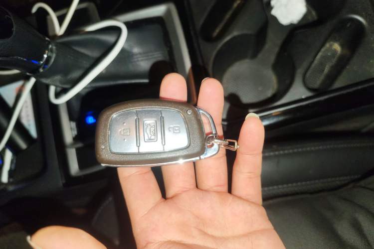 Used Hyundai Mistra 2016 1.8L Automatic Smart GLS Vehicle Key
