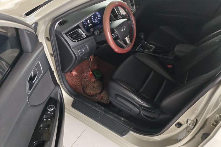 Used Hyundai Mistra 2016 1.8L Automatic Smart GLS Driver Seat