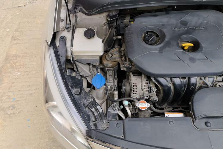 Used Hyundai Mistra 2016 1.8L Automatic Deluxe DLX Model Engine Bay Right