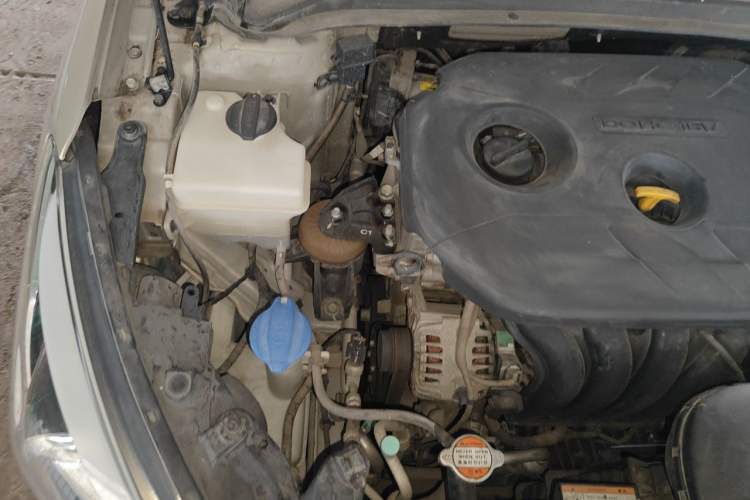 Used Hyundai Mistra 2016 1.8L Automatic Deluxe DLX Model Engine Bay Right