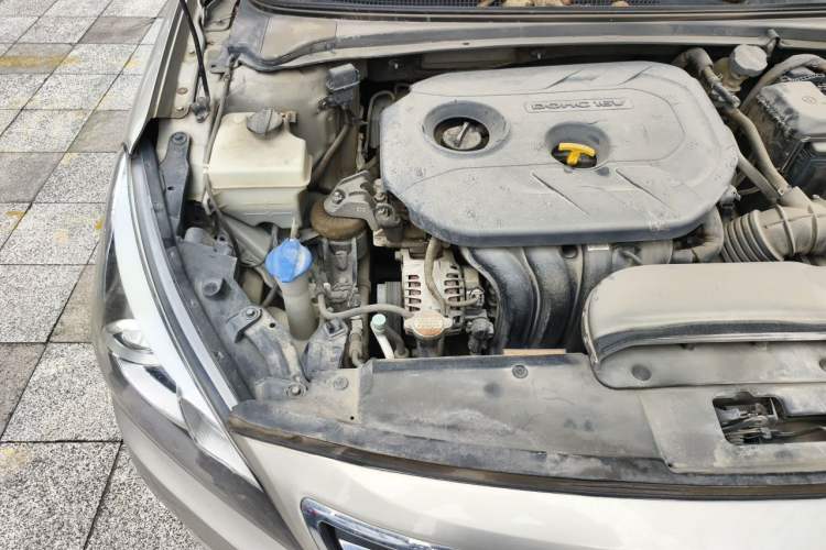 Used Hyundai Mistra 2016 1.8L Automatic Smart GLS Engine Bay Right