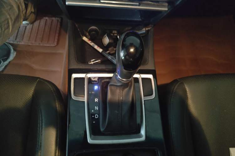 Used Hyundai Mistra 2016 1.8L Automatic Deluxe DLX Model Gear Lever