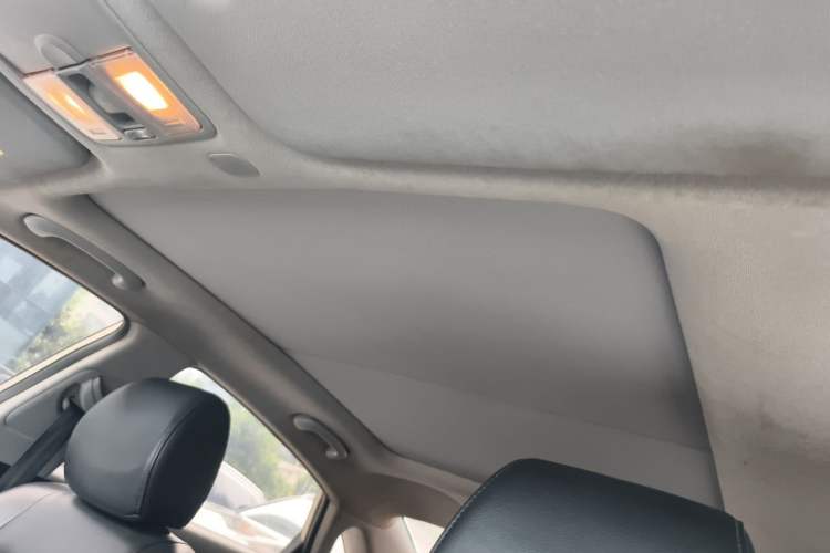 Used Hyundai Mistra 2016 1.8L Automatic Smart GLS Headliner