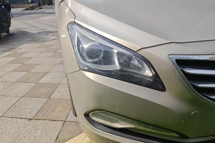 Used Hyundai Mistra 2016 1.8L Automatic Smart GLS Right Front Headlight