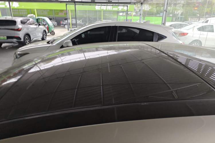 Used Hyundai Mistra 2016 1.8L Automatic Smart GLS Roof