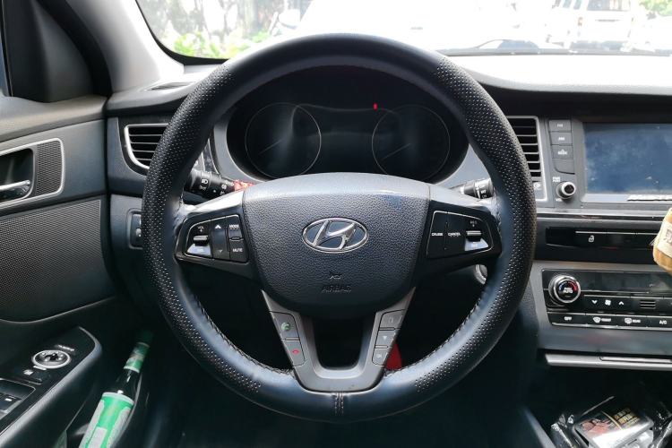 Used Hyundai Mistra 2016 1.8L Automatic Deluxe DLX Model Steering Wheel