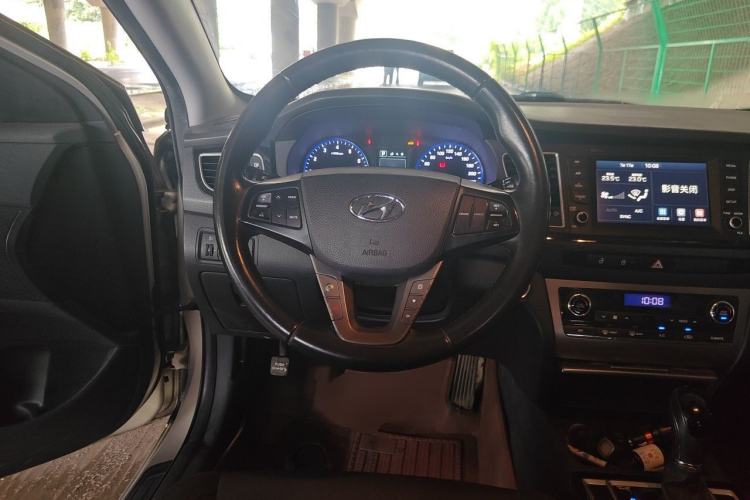 Used Hyundai Mistra 2016 1.8L Automatic Deluxe DLX Model Steering Wheel