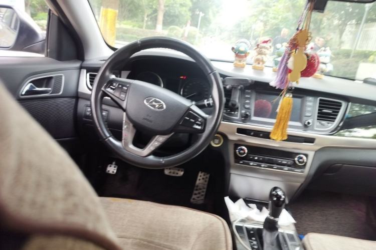 Used Hyundai Mistra 2016 1.8L Automatic Deluxe DLX Model Steering Wheel