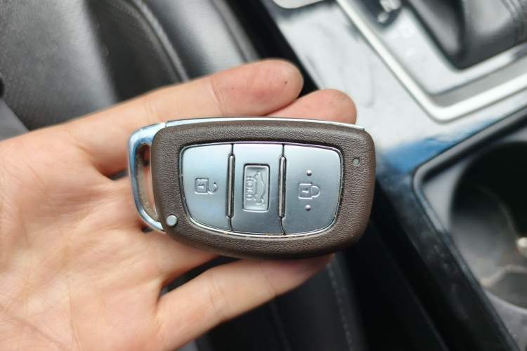 Used Hyundai Mistra 2016 1.8L Automatic Smart GLS Vehicle Key
