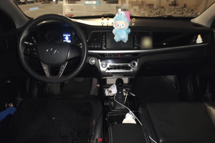 Used Hyundai Mistra 2017 1.8L Automatic Smart GLS China V Standard Center Console