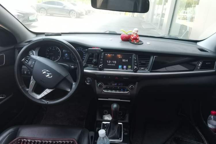 Used Hyundai Mistra 2017 1.8L Automatic Smart GLS China V Standard Center Console