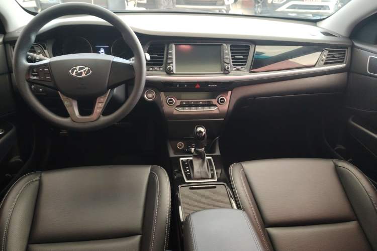 Used Hyundai Mistra 2017 1.6T Automatic Smart GLS China V Standard Interior 3