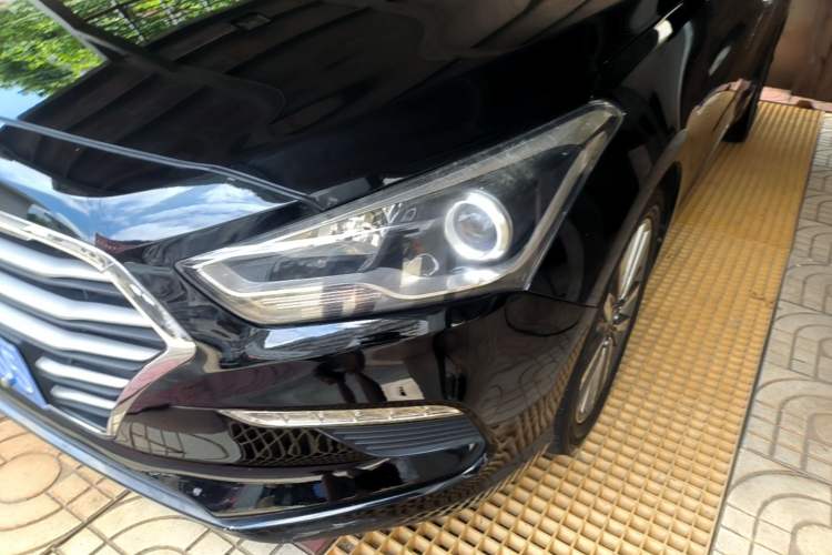 Used Hyundai Mistra 2017 1.8L Automatic Deluxe DLX Model China V Emission Standard Left Front Headlight