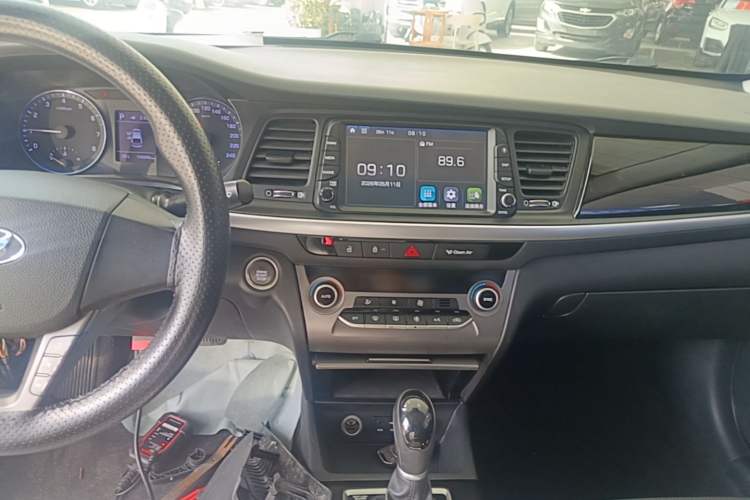 Used Hyundai Mistra 2017 1.8L Automatic Smart GLS China V Standard Audio And AC Panel