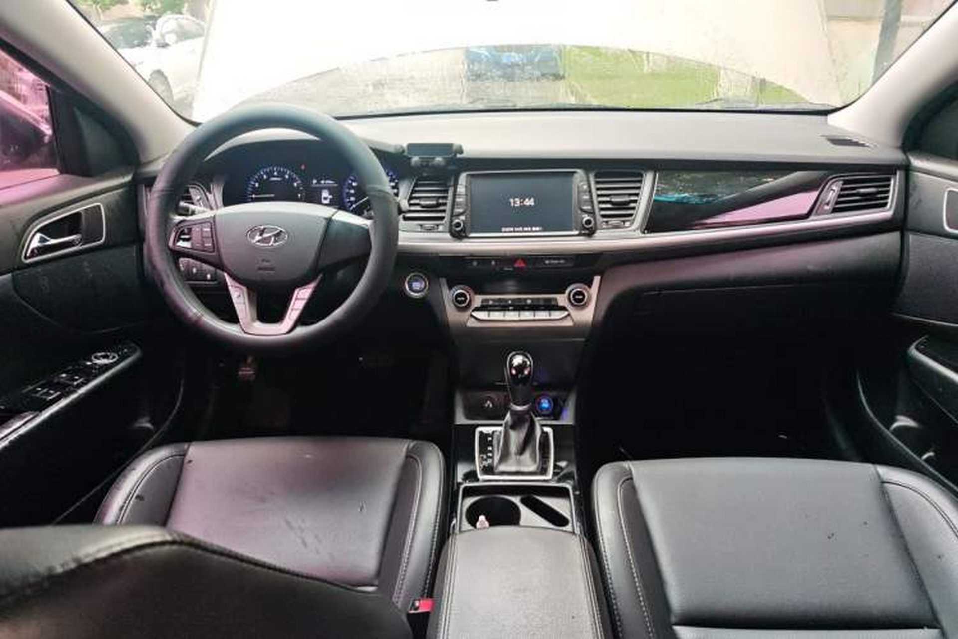Used Hyundai Mistra 2017 1.8L Automatic Smart GLS China V Standard Center Console