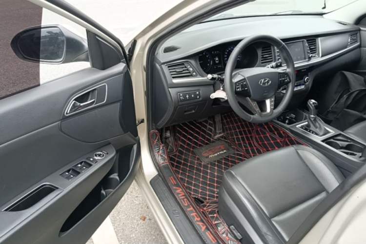 Used Hyundai Mistra 2017 1.8L Automatic Deluxe DLX Model China V Emission Standard Driver Seat