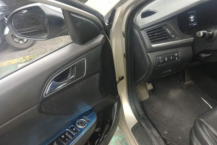 Used Hyundai Mistra 2017 1.8L Automatic Deluxe DLX Model China V Emission Standard Driver Seat