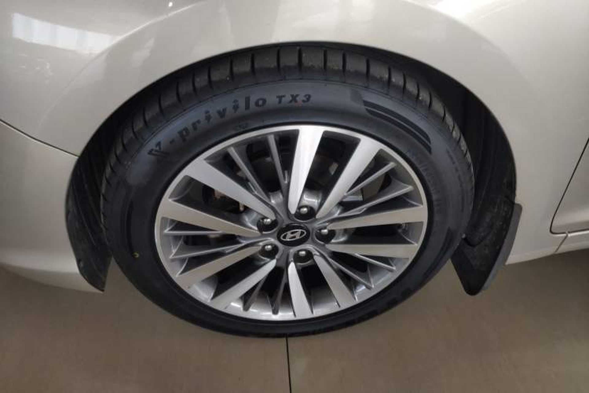 Used Hyundai Mistra 2017 1.8L Automatic Deluxe DLX Model China V Emission Standard Exterior 4