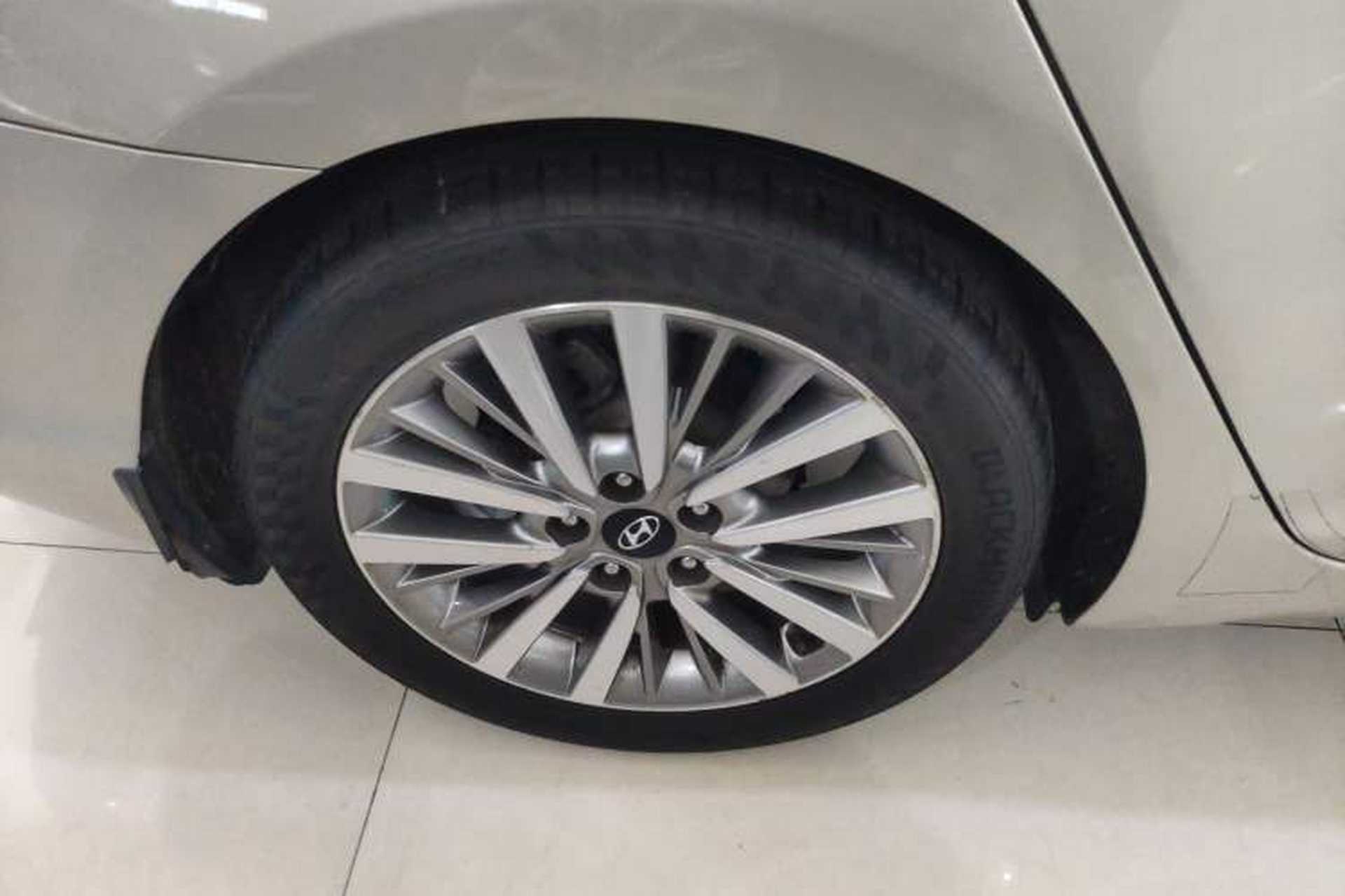 Used Hyundai Mistra 2017 1.8L Automatic Deluxe DLX Model China V Emission Standard Exterior 5