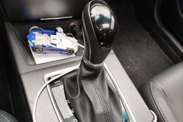 Used Hyundai Mistra 2017 1.8L Automatic Deluxe DLX Model China V Emission Standard Gear Lever