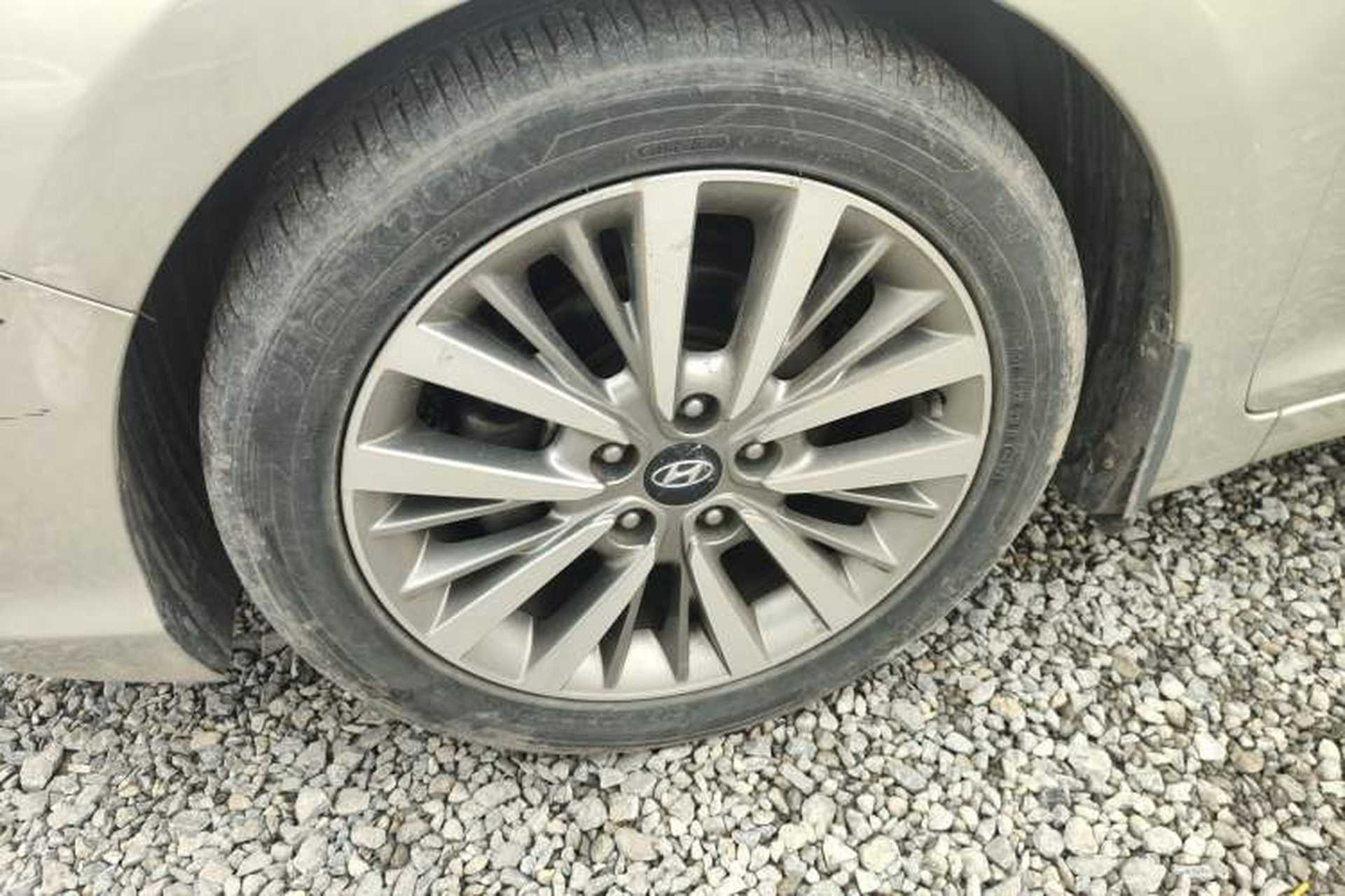 Used Hyundai Mistra 2017 1.8L Automatic Smart GLS China V Standard Left Front Wheel Hub