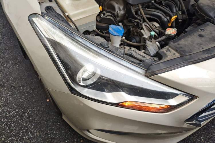 Used Hyundai Mistra 2017 1.6T Automatic Smart GLS China V Standard Right Front Headlight