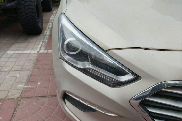 Used Hyundai Mistra 2017 1.8L Automatic Deluxe DLX Model China V Emission Standard Right Front Headlight