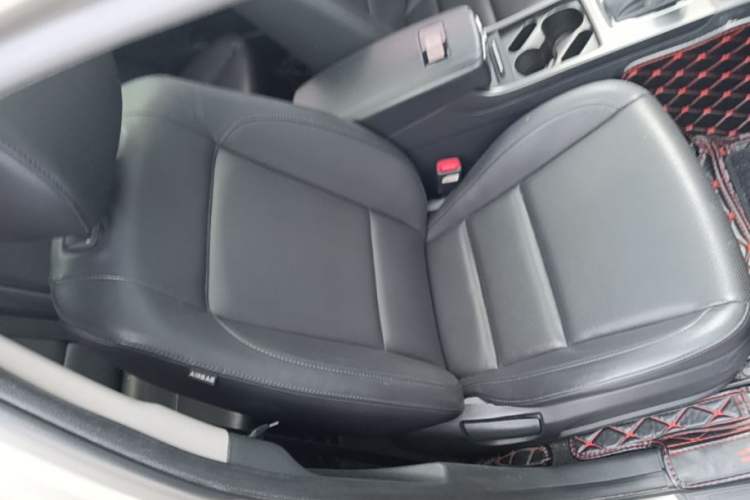 Used Hyundai Mistra 2017 1.8L Automatic Deluxe DLX Model China V Emission Standard Right Front Seat