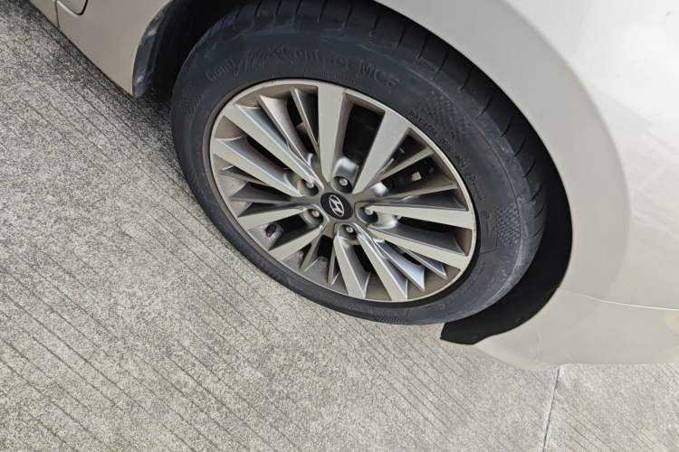 Used Hyundai Mistra 2017 1.8L Automatic Smart GLS China V Standard Right Front Wheel Hub